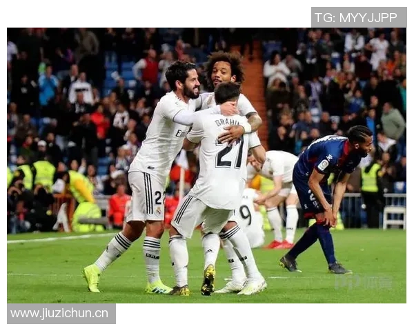 塞维利亚新赛季目标:力争重返欧冠赛场,球队备战如火如荼 塞维利亚新赛季目标:力争重返欧冠赛场,球队备战如火如荼