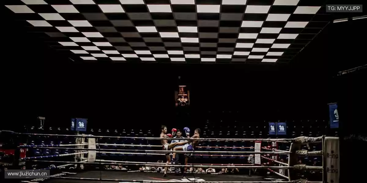 全球赛事同步直播，实时数据掌控赛场！📊 每一秒都不容错过！